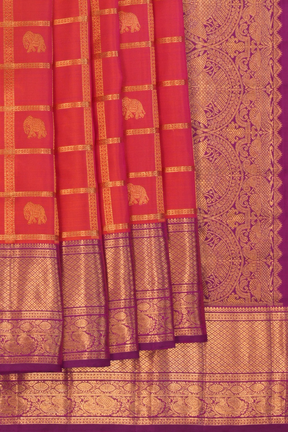 Kattam Pattern Kanchipattu Red Saree