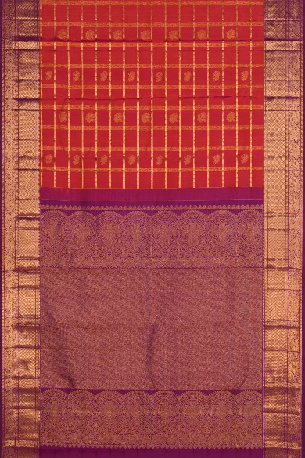 Kattam Pattern Kanchipattu Red Saree