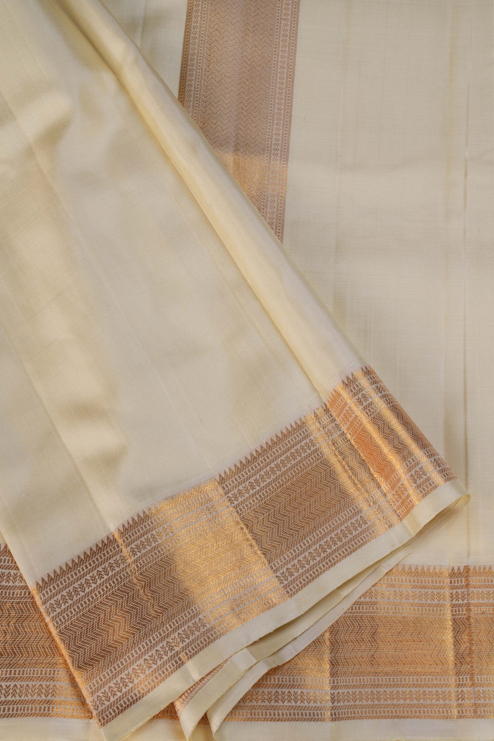 Kanchi Silk Cream Dhoti With Kanduva (8 X 4)