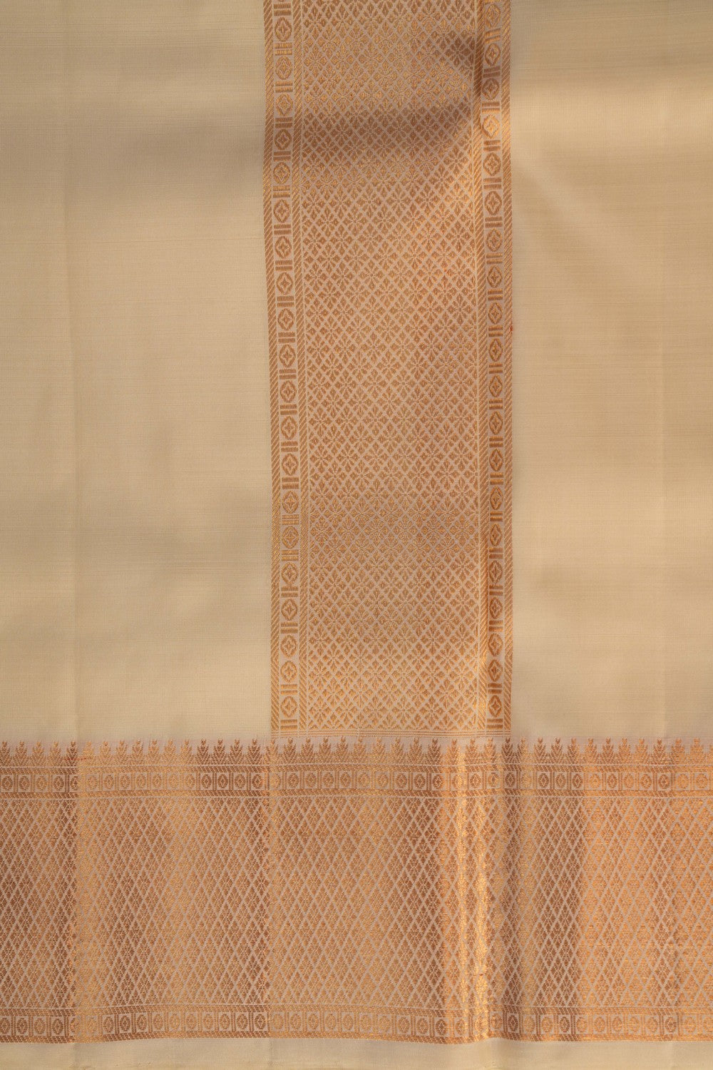 Kanchi Silk Cream Dhoti With Kanduva (8 X 4)