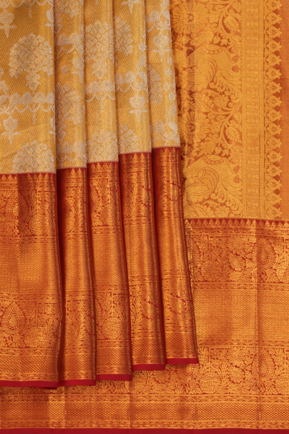 A Gold Tissue Brocade Kanchipattu Saree