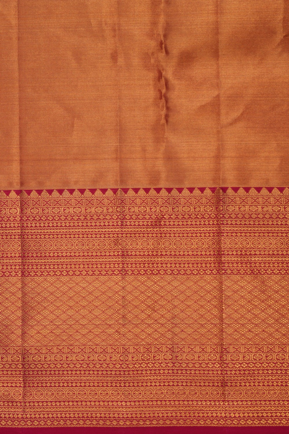 Kanchipattu Gold Tissue Brocade A Rich, Luminous Sheen Saree