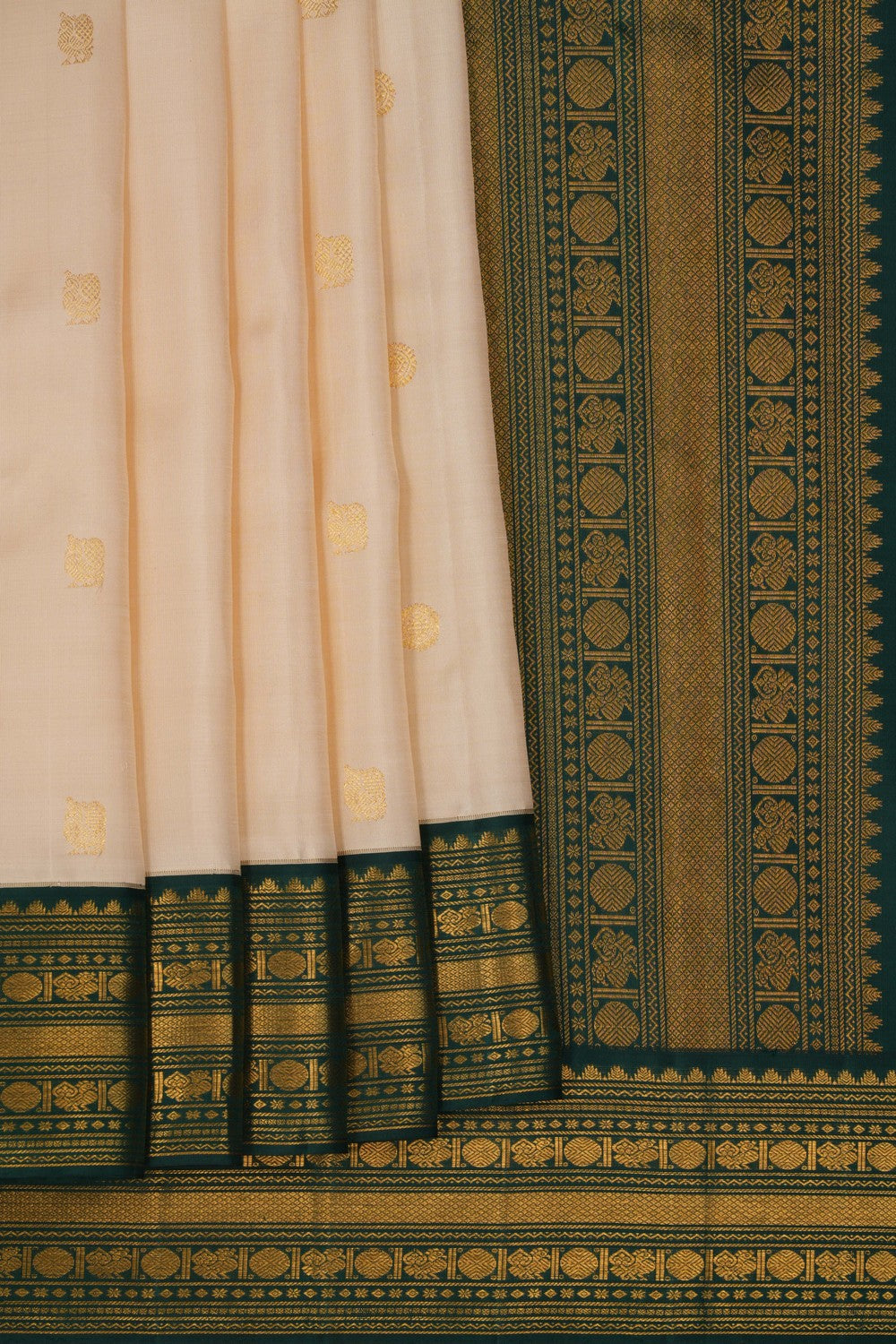 Arani Silk An Ethereal Pearl-White Saree