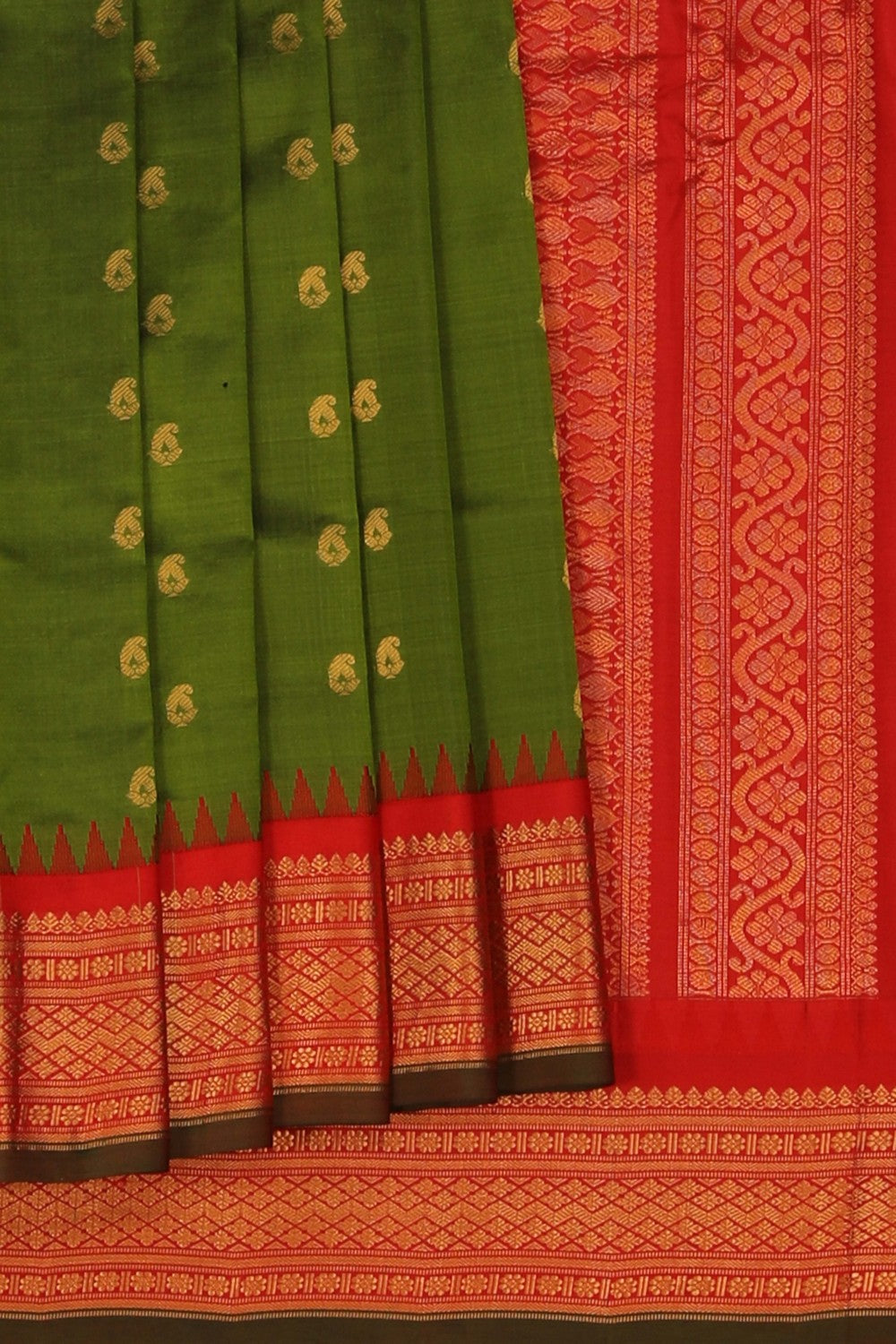 Gadwal Silk Green Saree