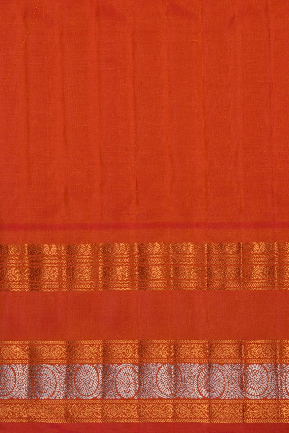 Gadwal Silk Kattam Off White Saree