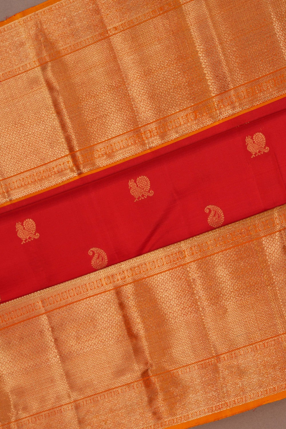 Kanchipattu Red Saree