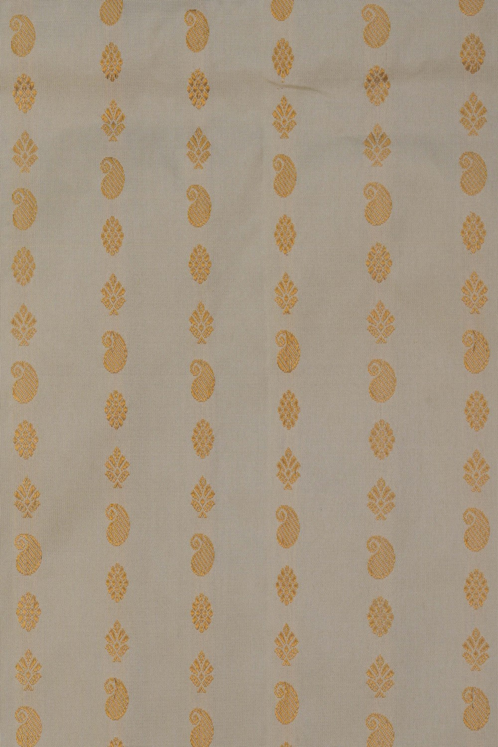 Kanchipattu Off White Pavada Unstitched Set