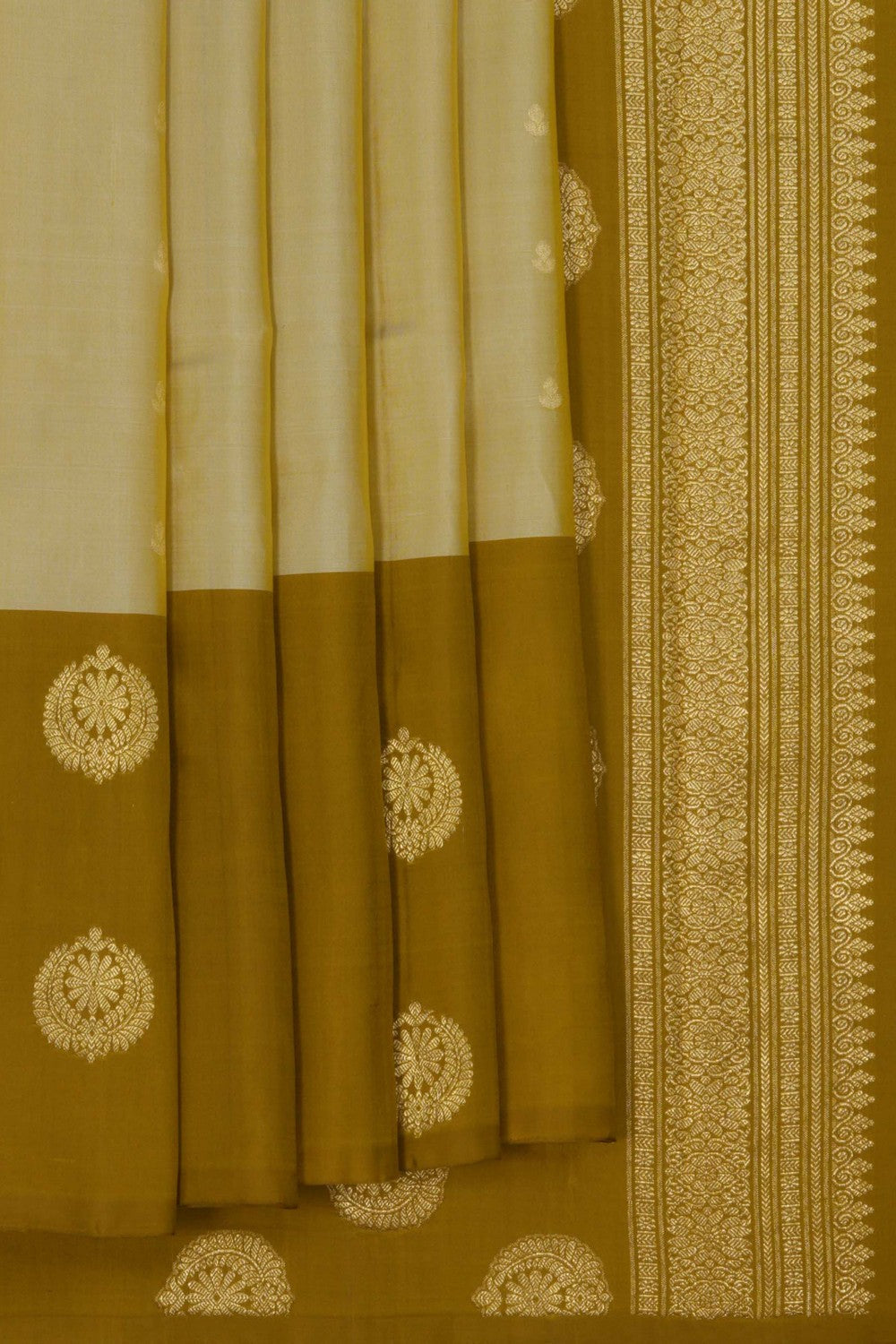 Kanchipattu Beige Saree