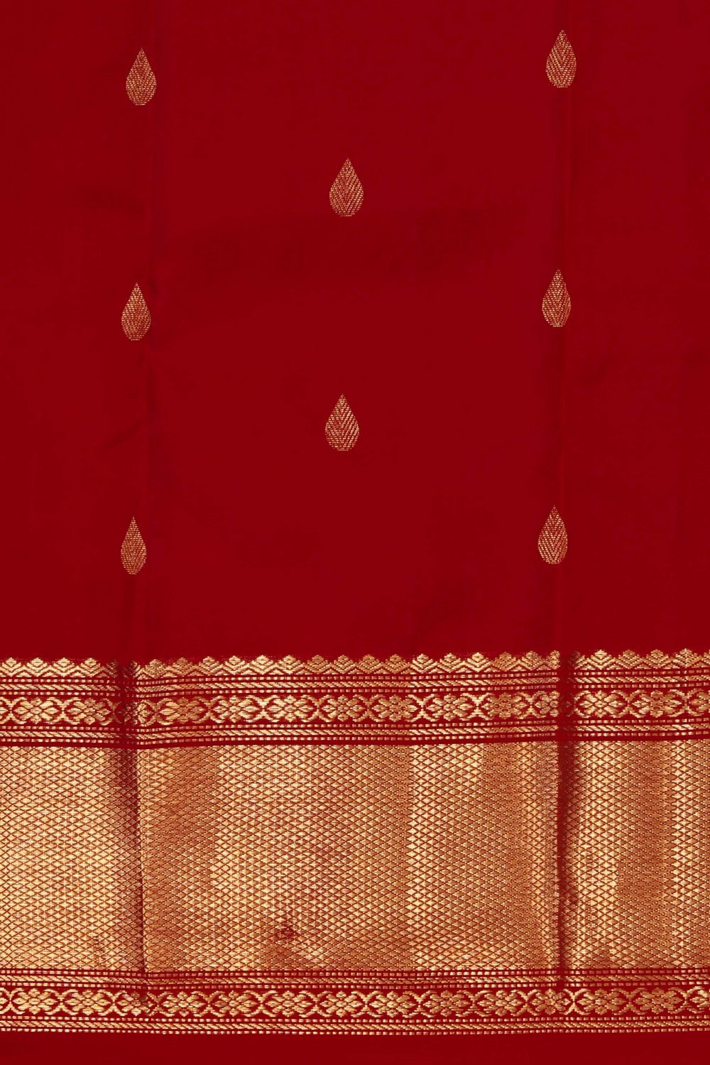 Kanchipattu Red Saree