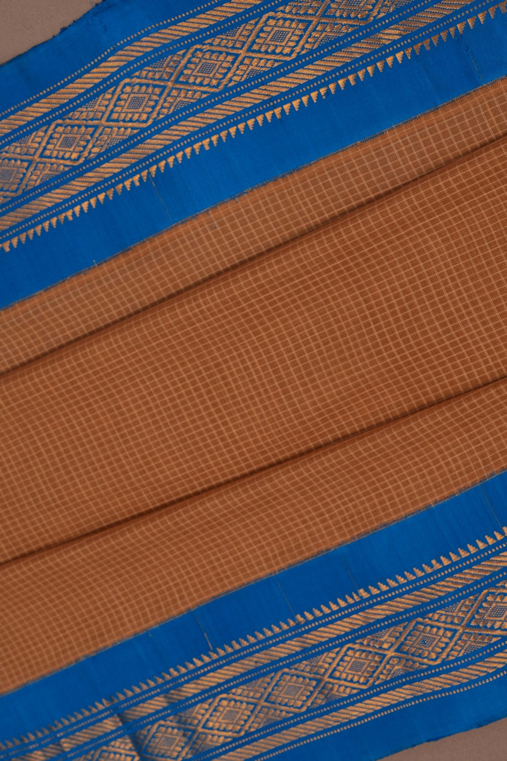 Gadwal Cotton Beige Saree