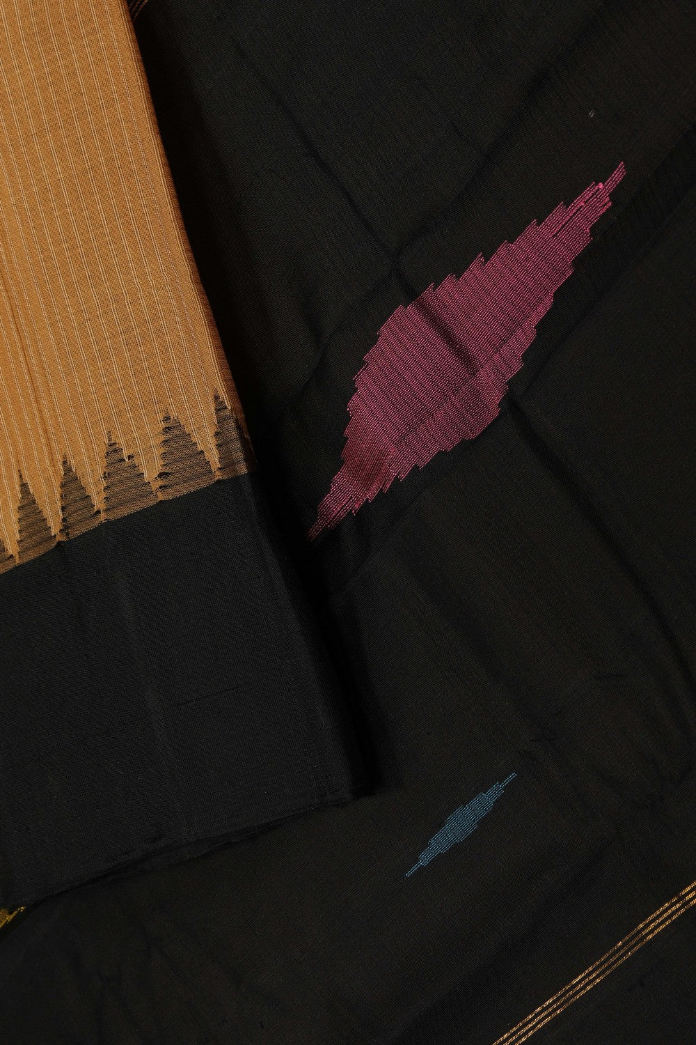 Gadwal Cotton Beige Saree