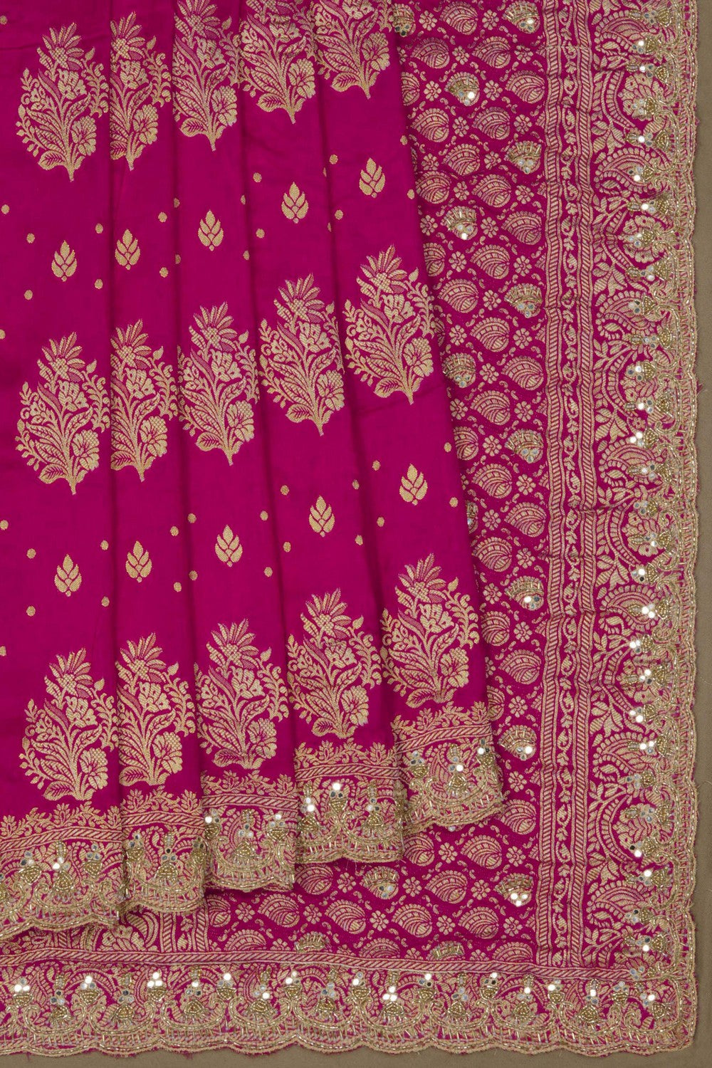 A Graceful Festive Silk Saree