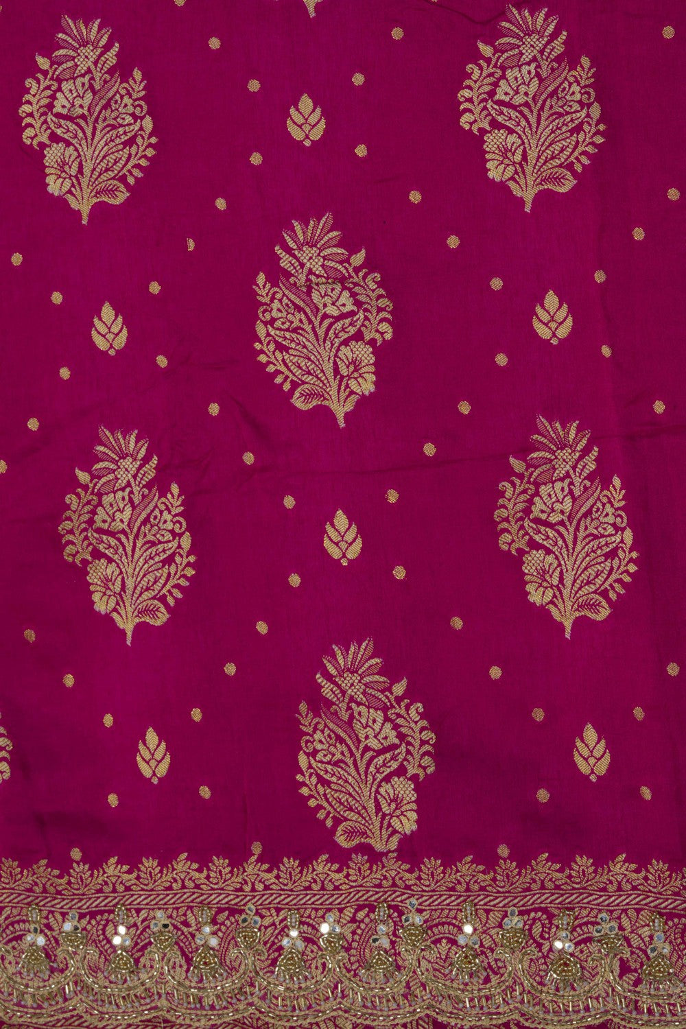 A Graceful Festive Silk Saree