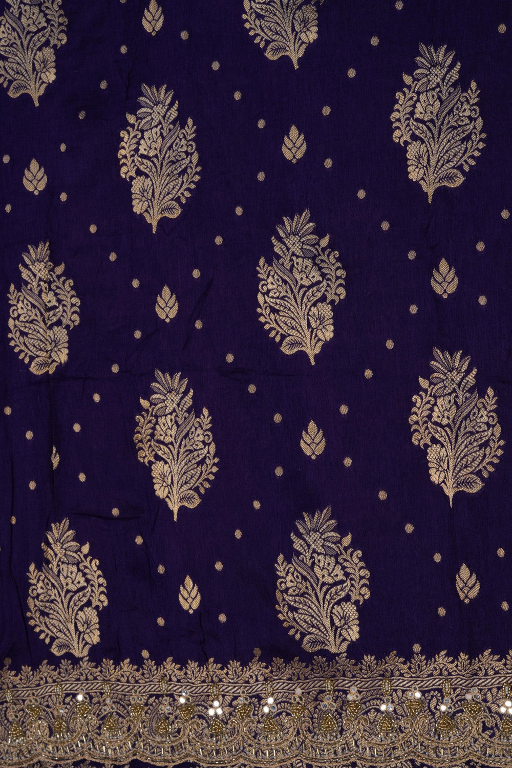 A Graceful Festive Silk Saree