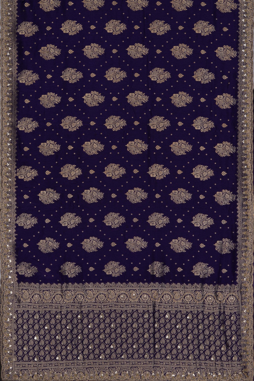 A Graceful Festive Silk Saree