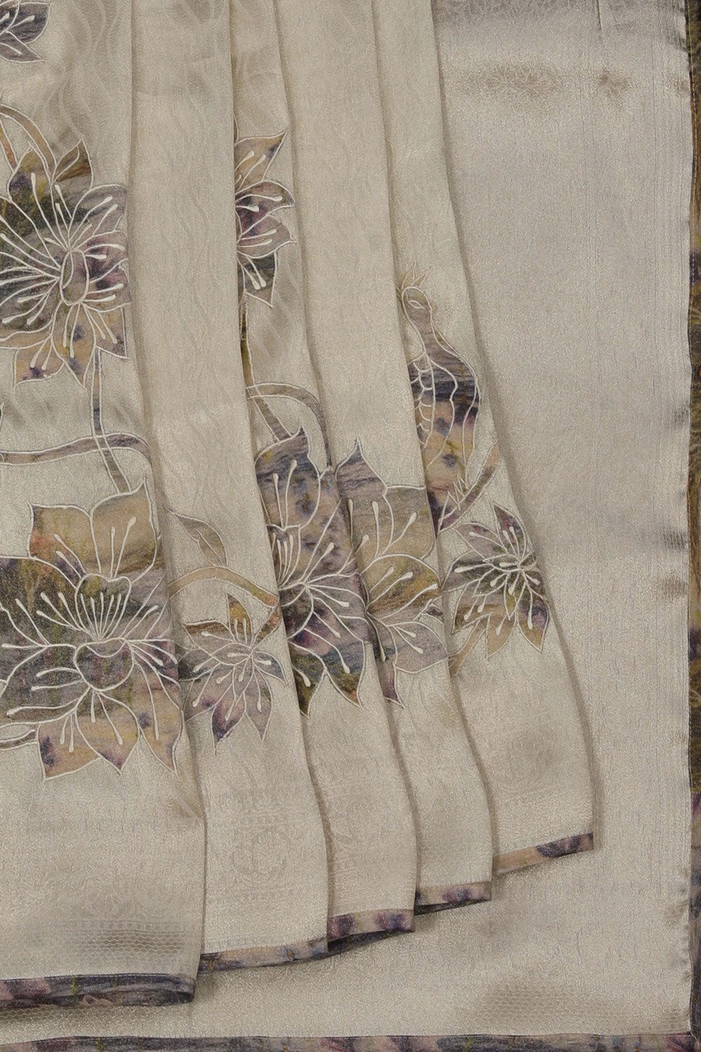 A graceful Tissue Silk White Saree