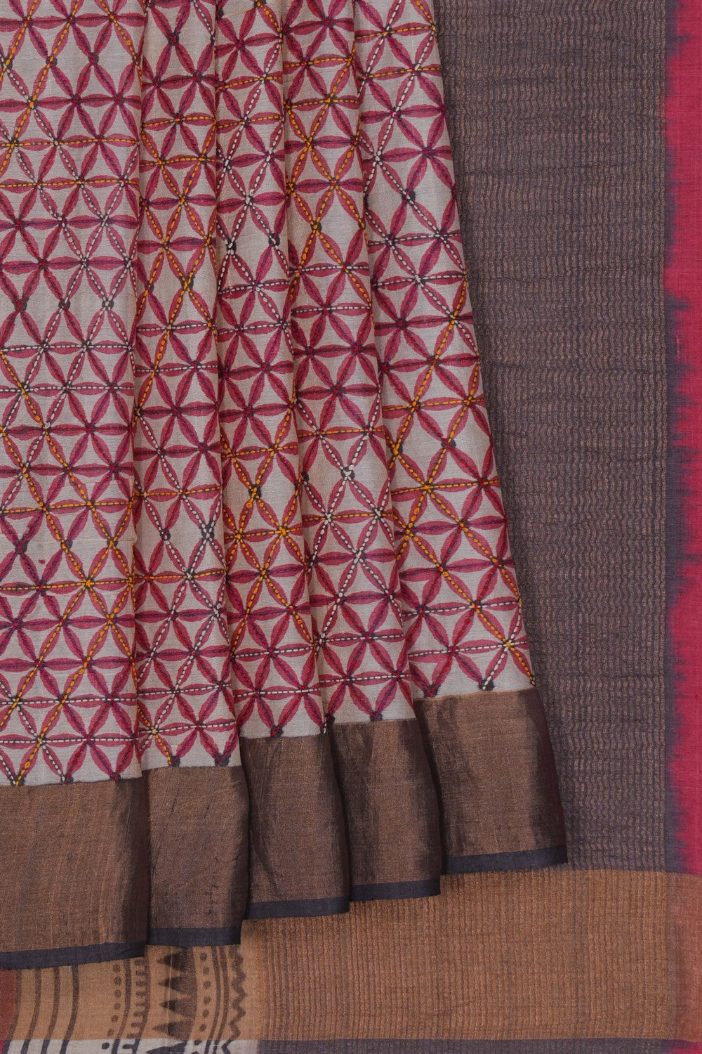 Image of A Tussar Floral Printed Saree