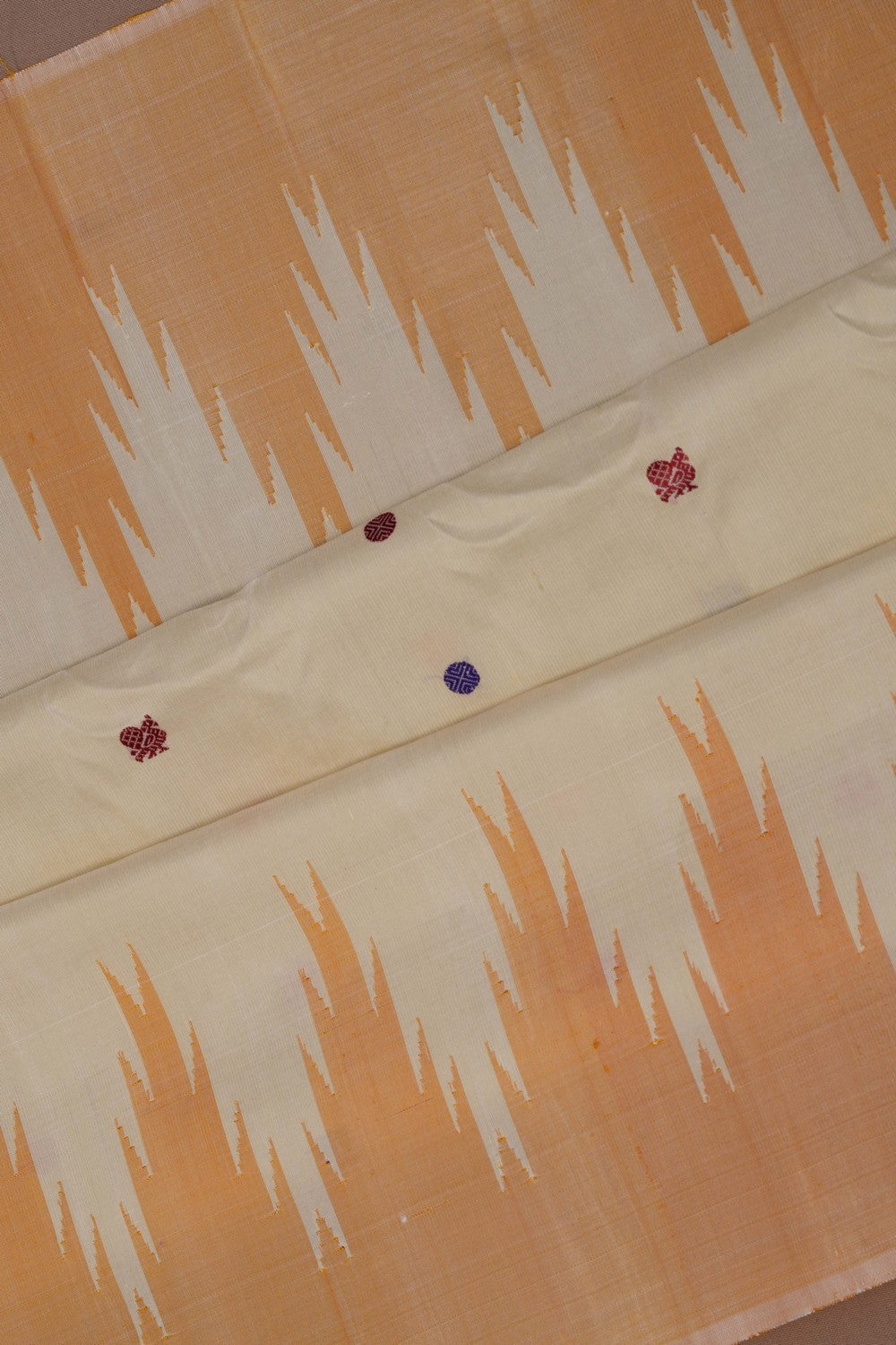 Image of Gadwal Silk Off-White Saree