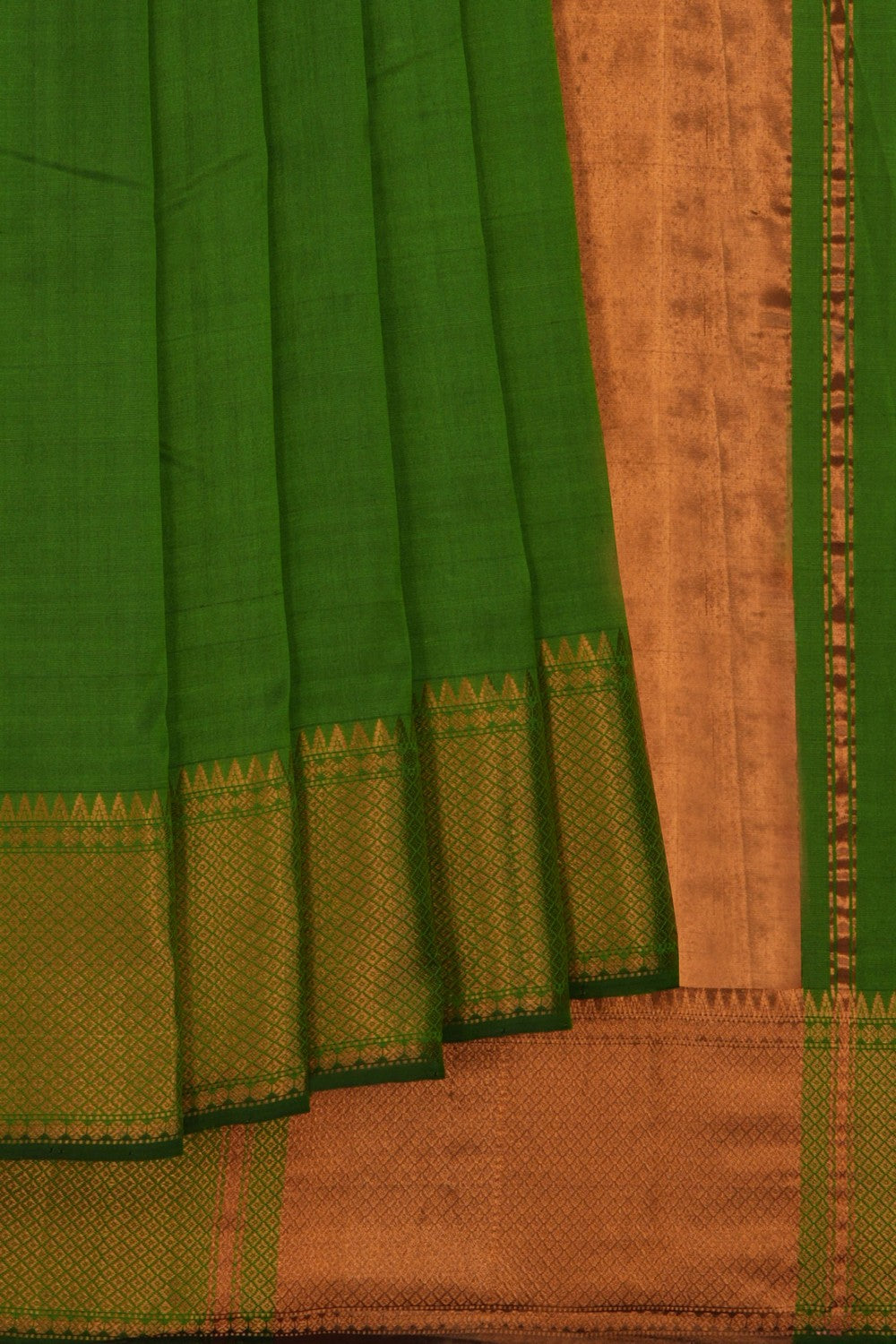Image of Mangalgiri Silk Green Saree