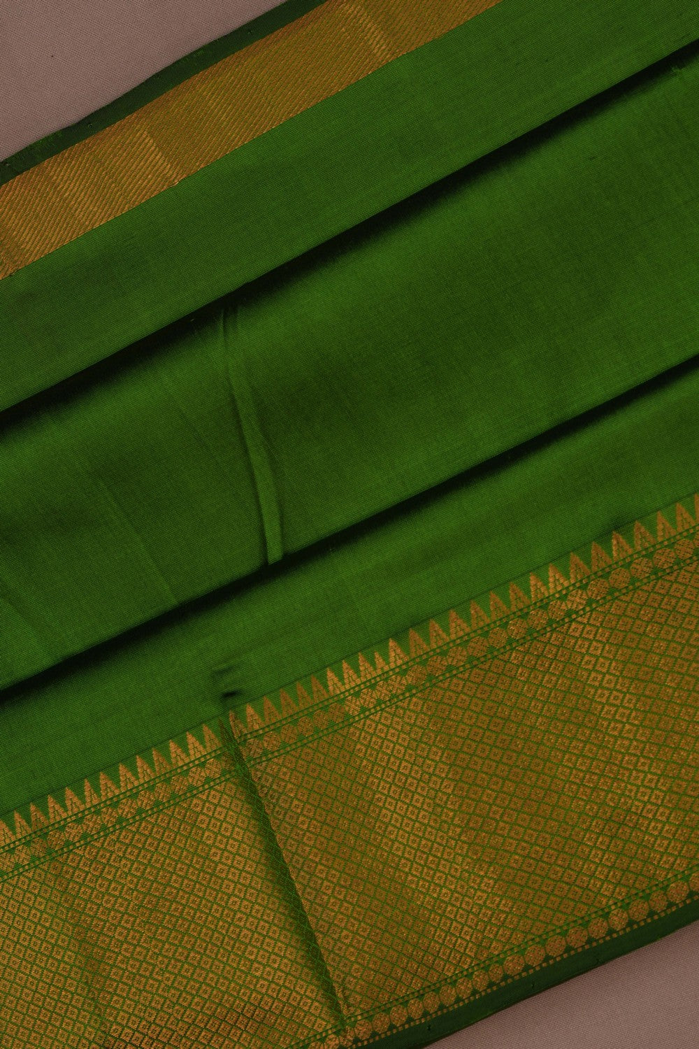 Image of Mangalgiri Silk Green Saree