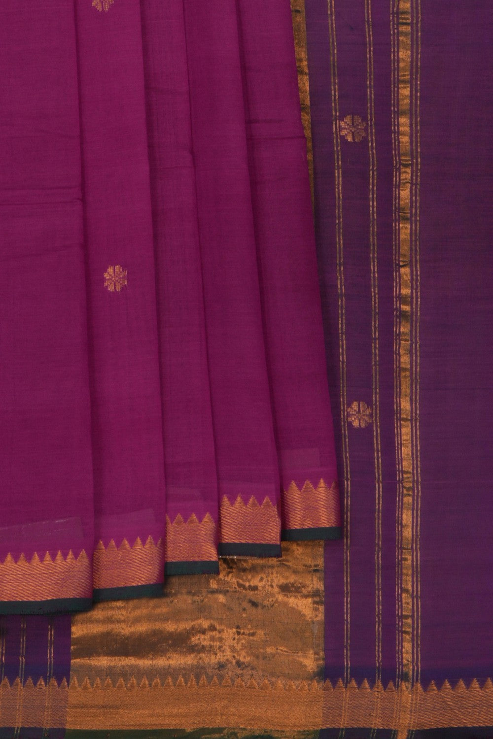 Image of Mangalgiri Silk Magenta Saree
