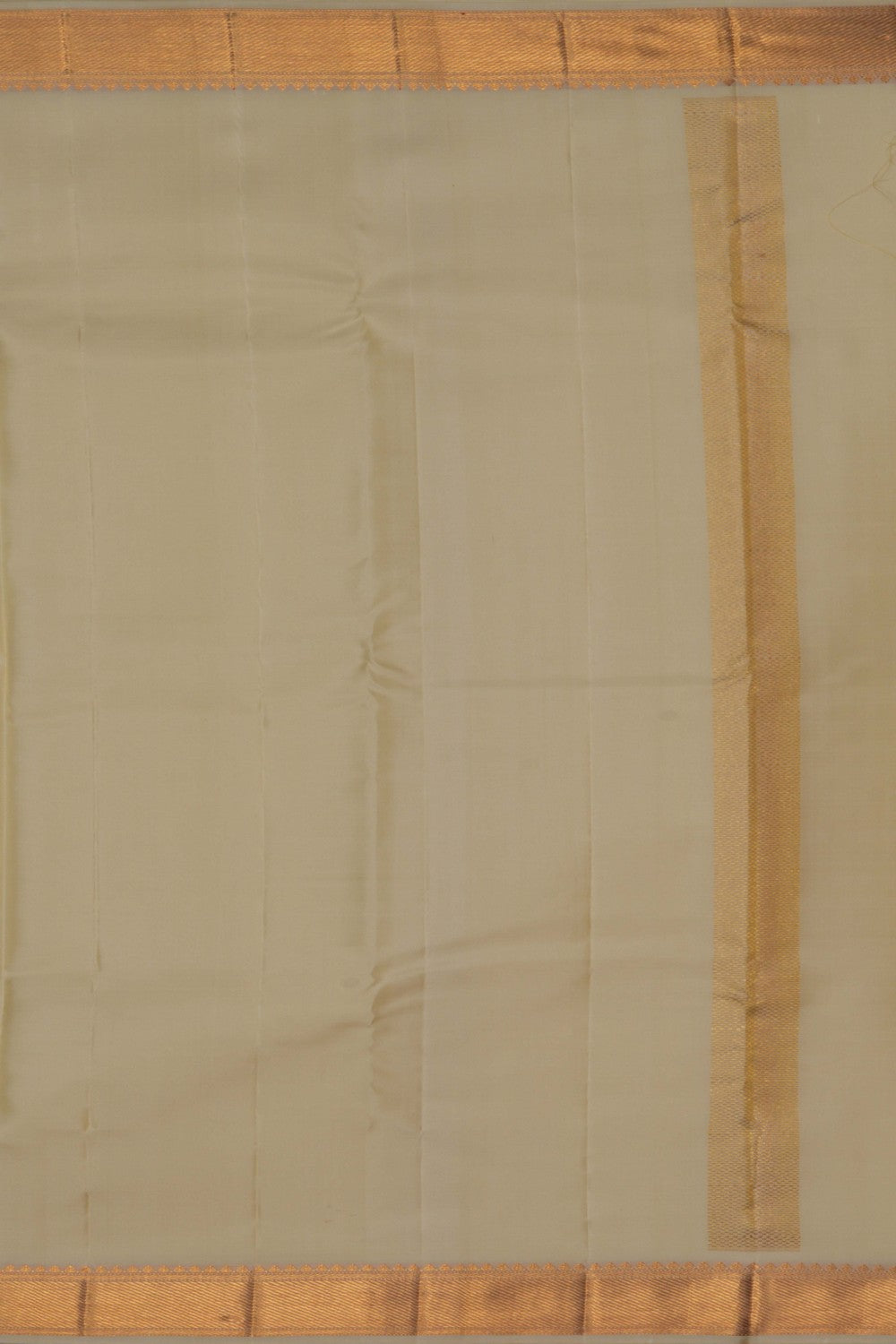Image of Kanchi Silk Off-White Dhoti With Kanduva (8 X 4)