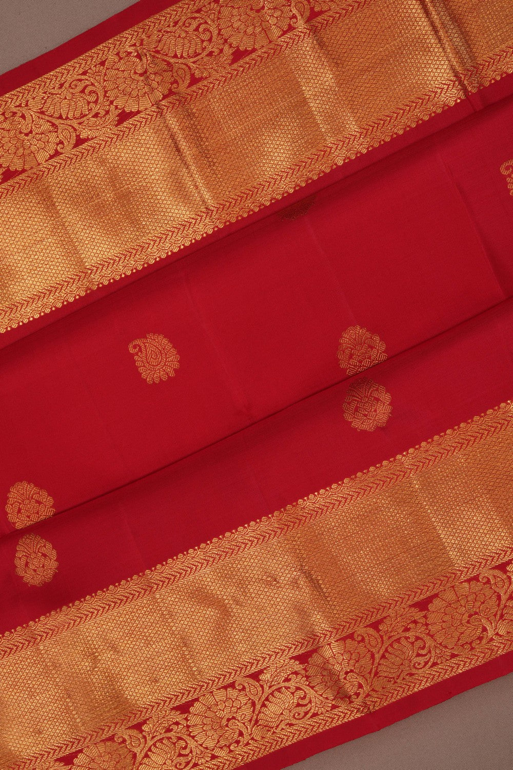 Kanchipattu Red Saree