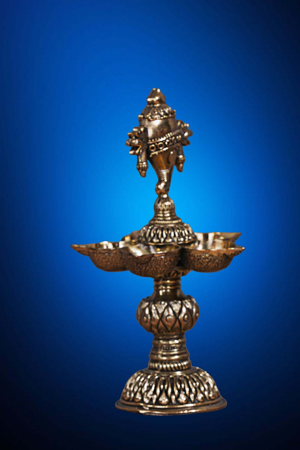 Image of Exquisite Shankh Diya