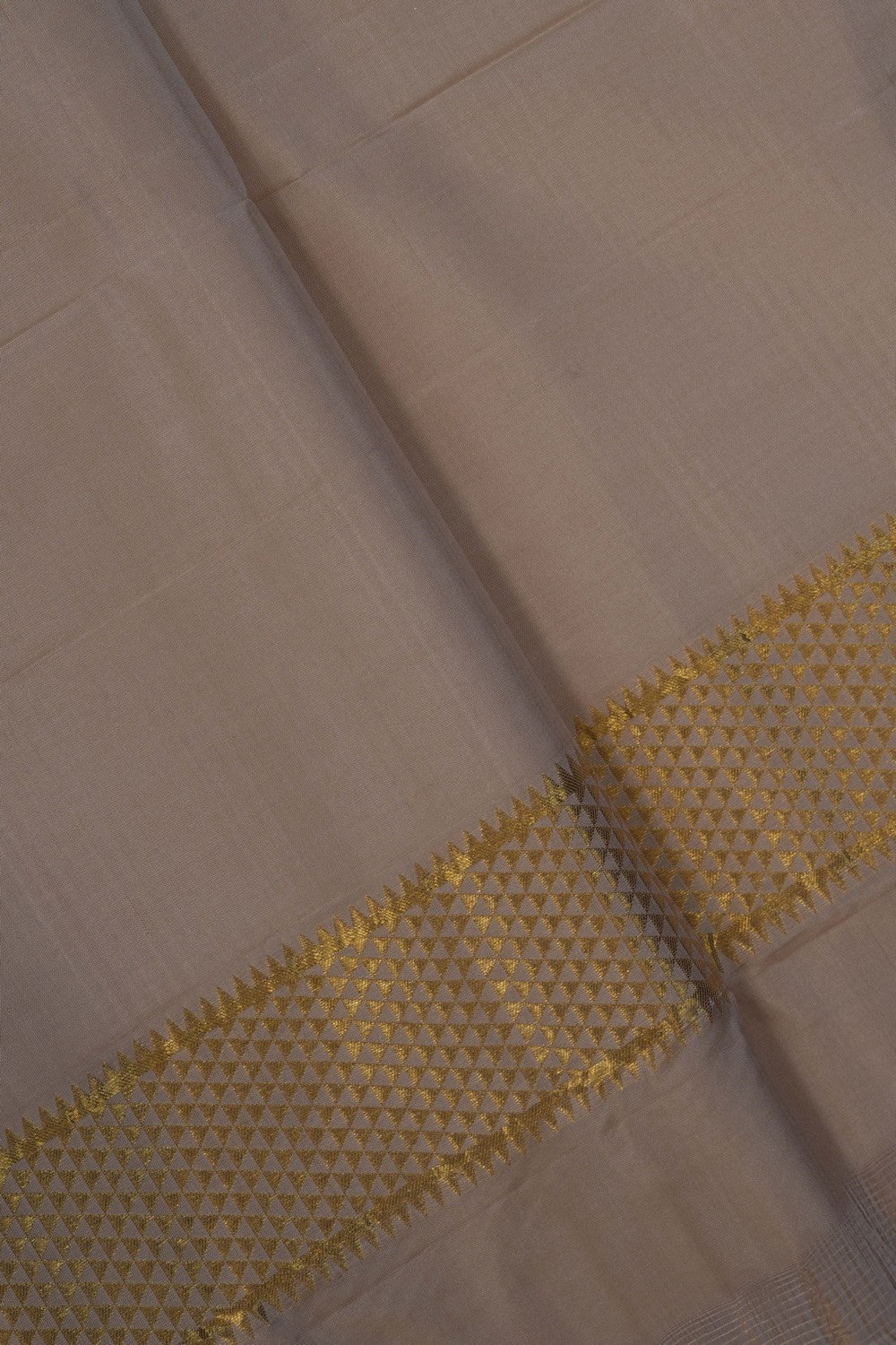 Image of Kanchi Silk Beige Dhoti With Kanduva (8 X 4)