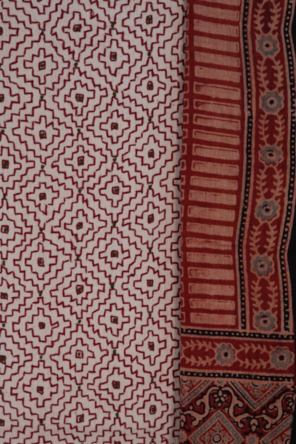 Unstitched Suit Set Fabric (3 Pcs Set)