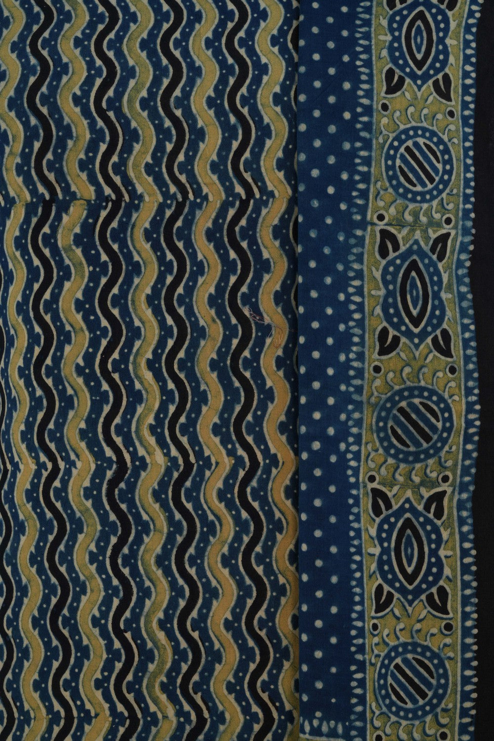 Unstitched Suit Set Fabric (3 Pcs Set)