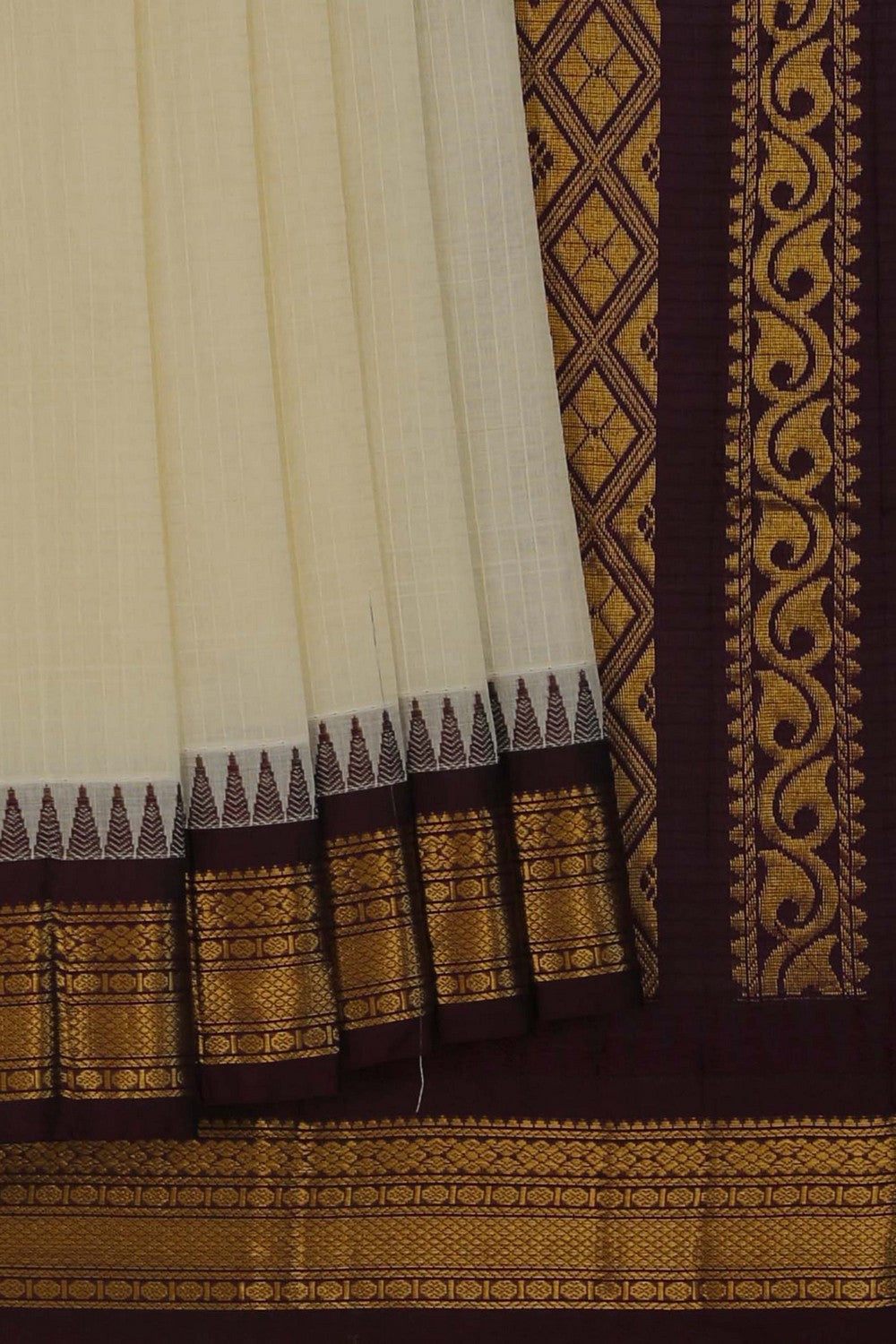 Image of Gadwal Cotton Off-White Saree