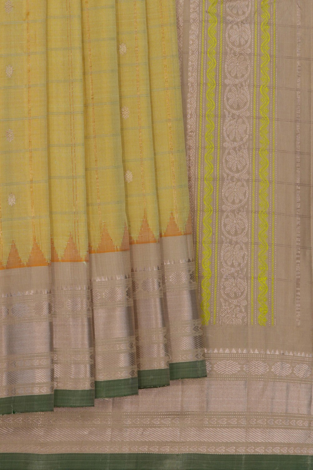 Gadwal Silk Kattam Pale Yellow Saree