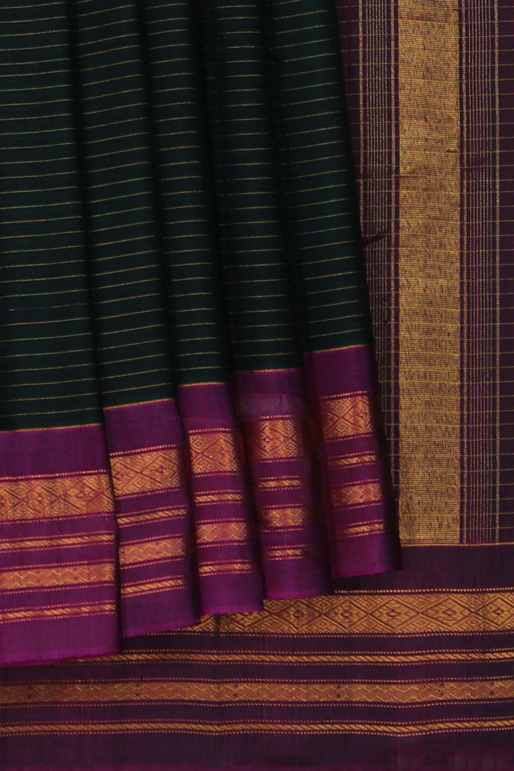 Image of Gadwal Cotton Green Saree