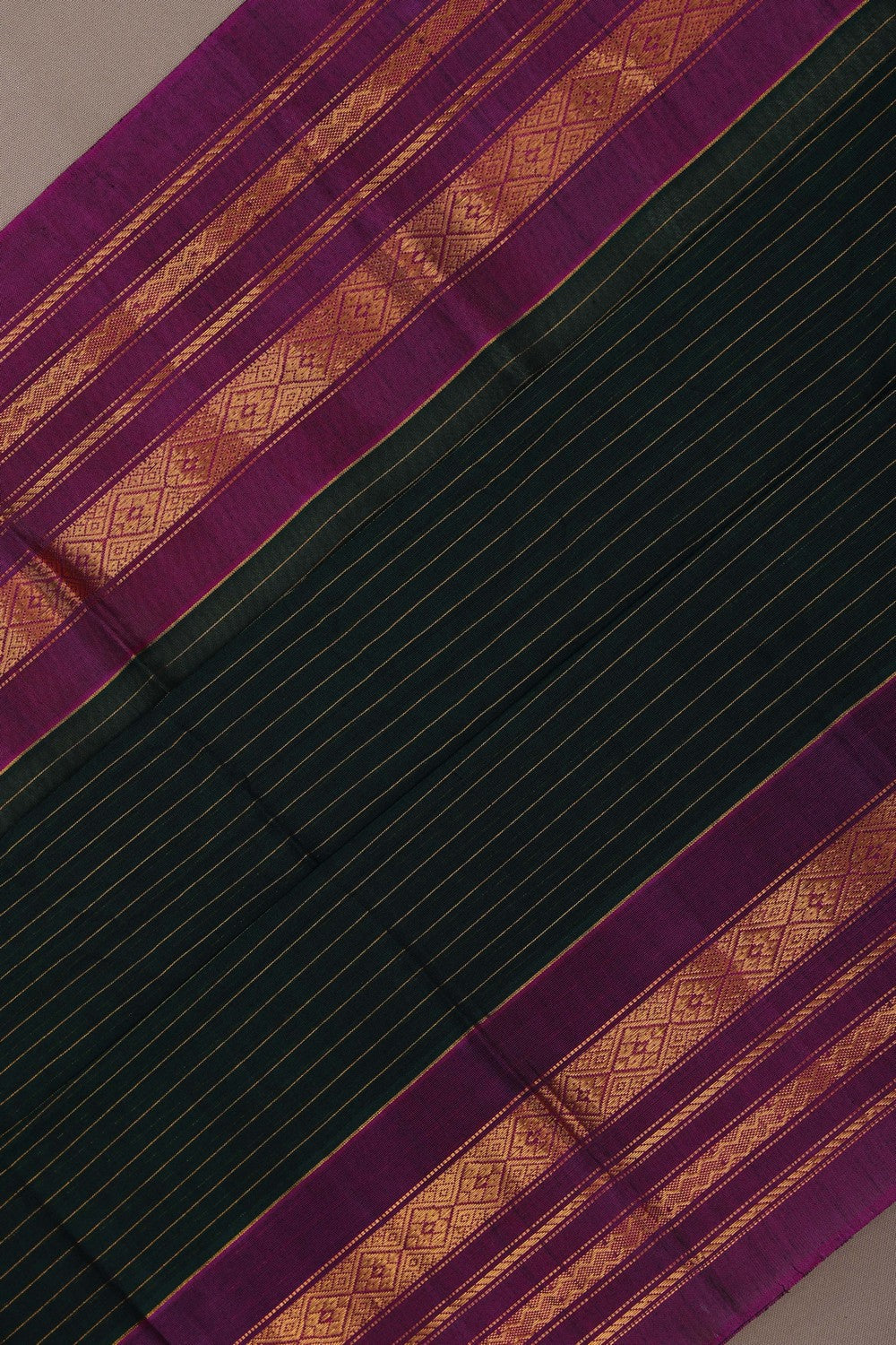 Gadwal Cotton Green Saree