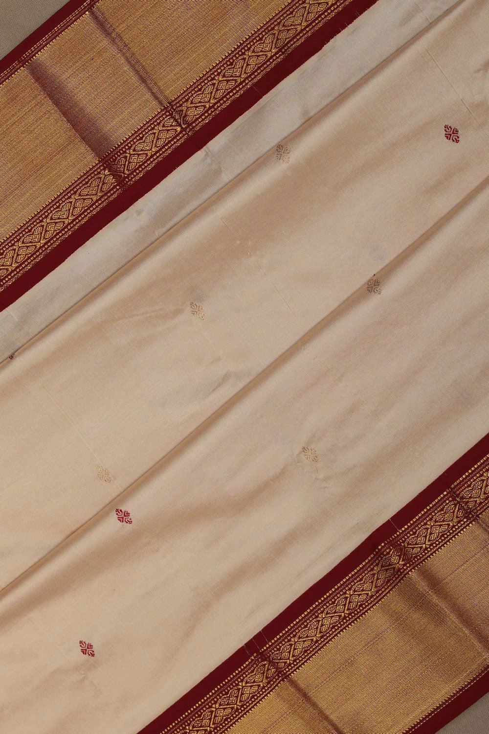 Image of Narayanpet Silk Off-White Saree