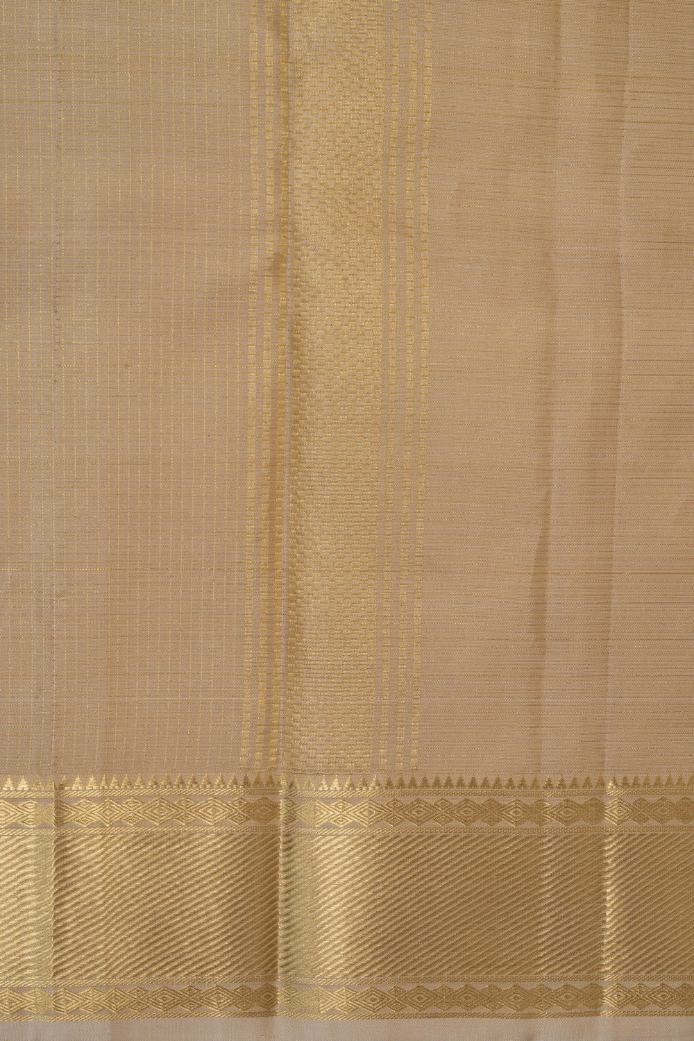 Image of Kanchipuram Silk Off-White Dhoti With Kanduva (8 X 4)