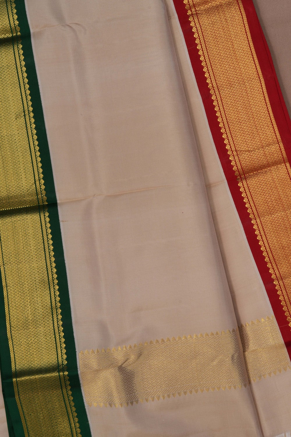 Image of Kanchipuram Silk Off-White Dhoti With Kanduva (8 X 4)