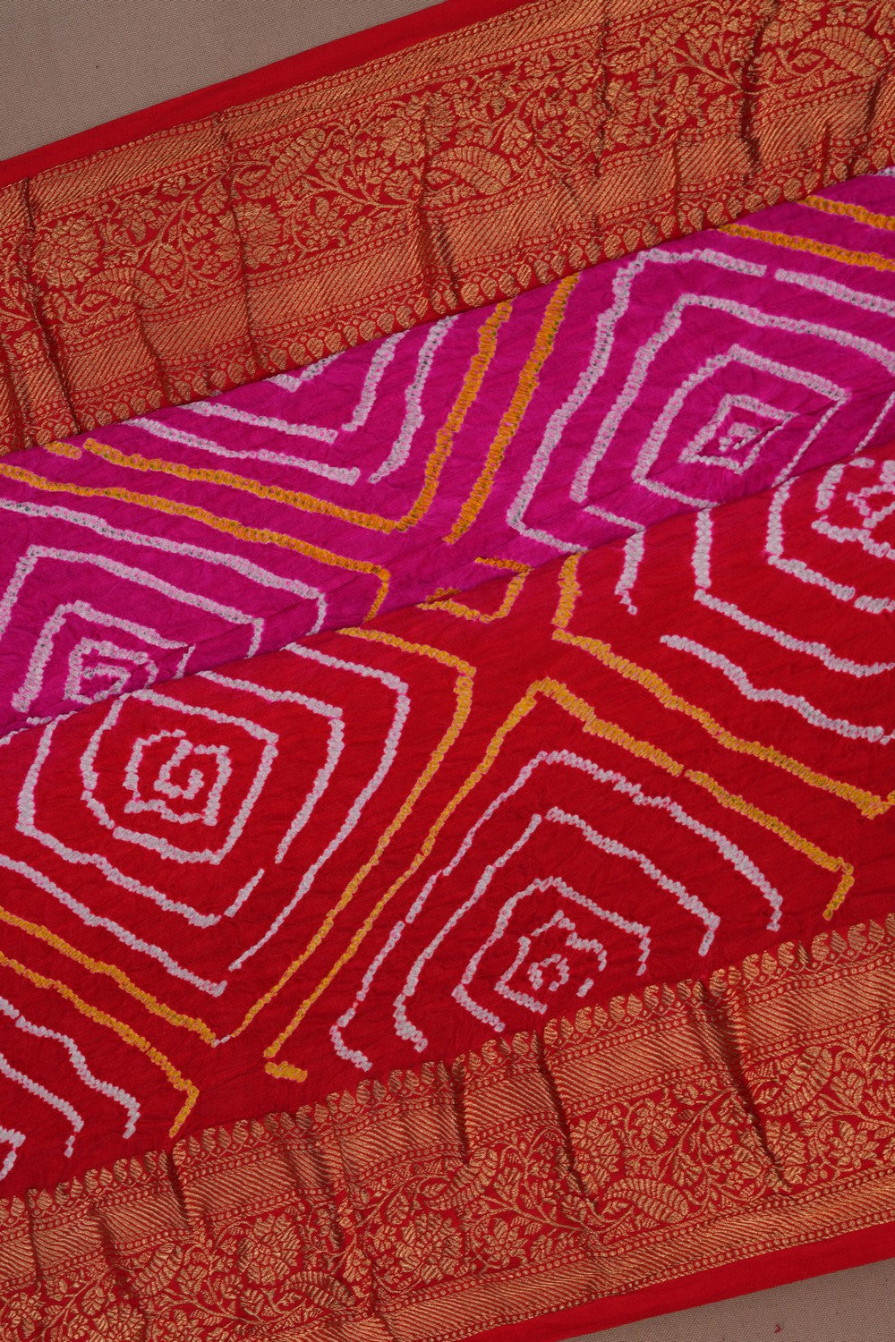 Bandhani Saree With Zari Border