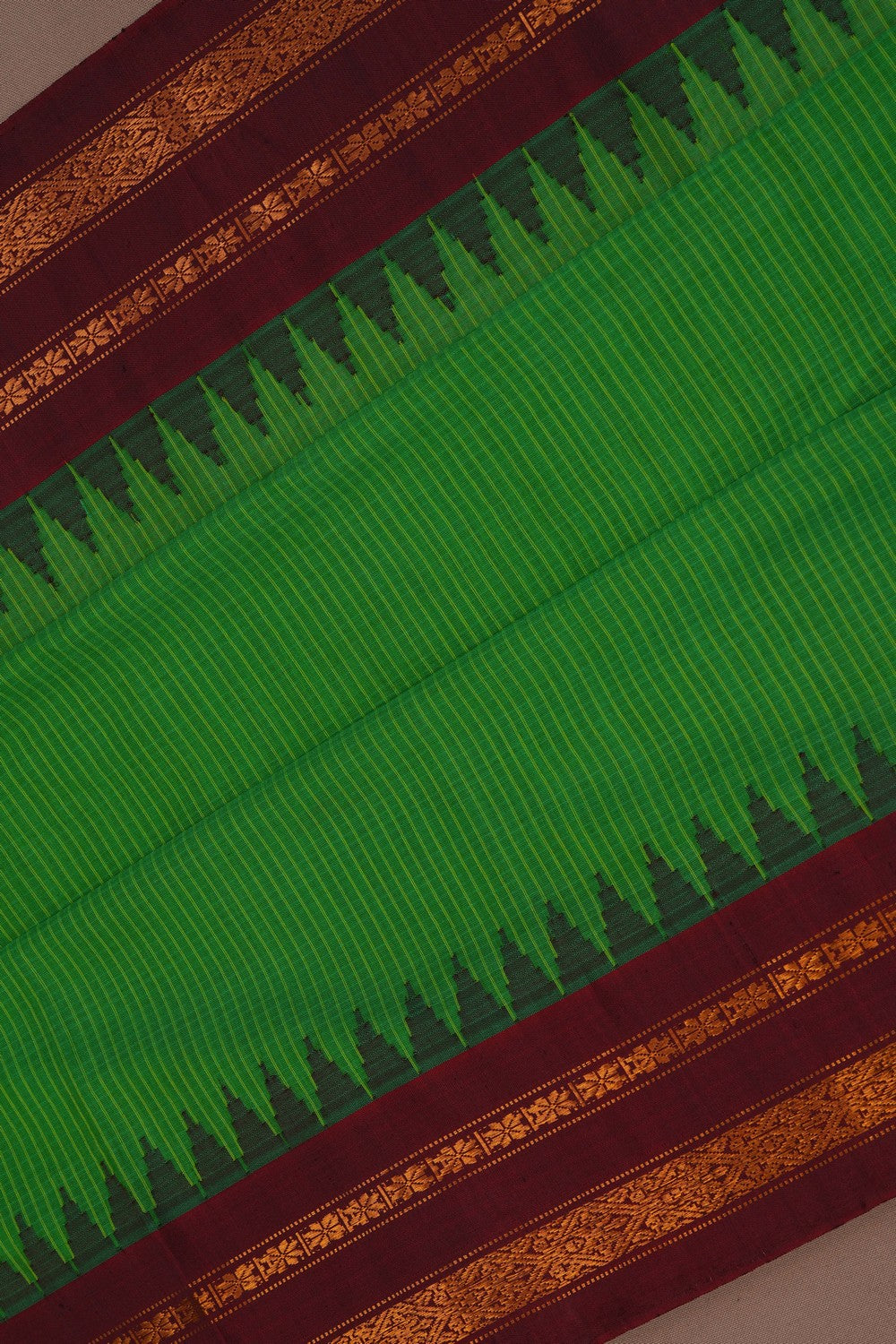 Image of Gadwal Cotton Silk Green Saree