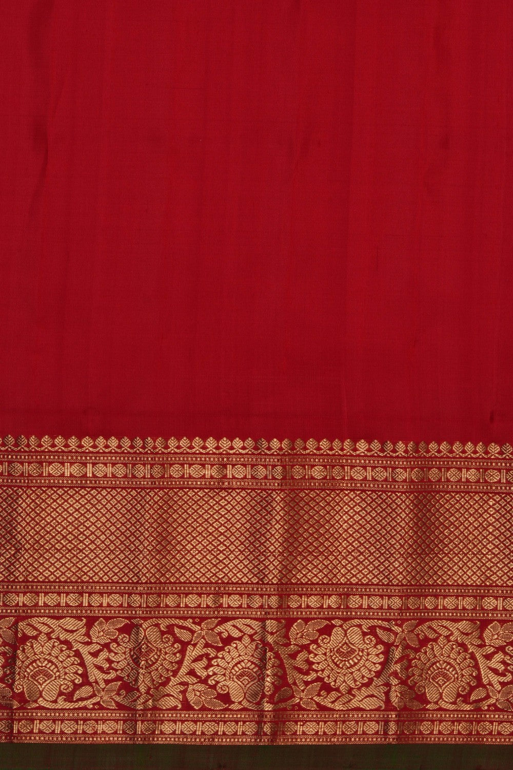 Image of Gadwal Silk Grey Saree