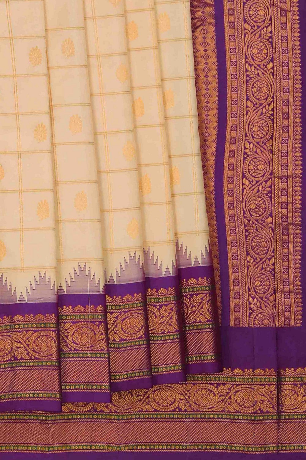 Image of Gadwal Silk Kattam Cream Saree