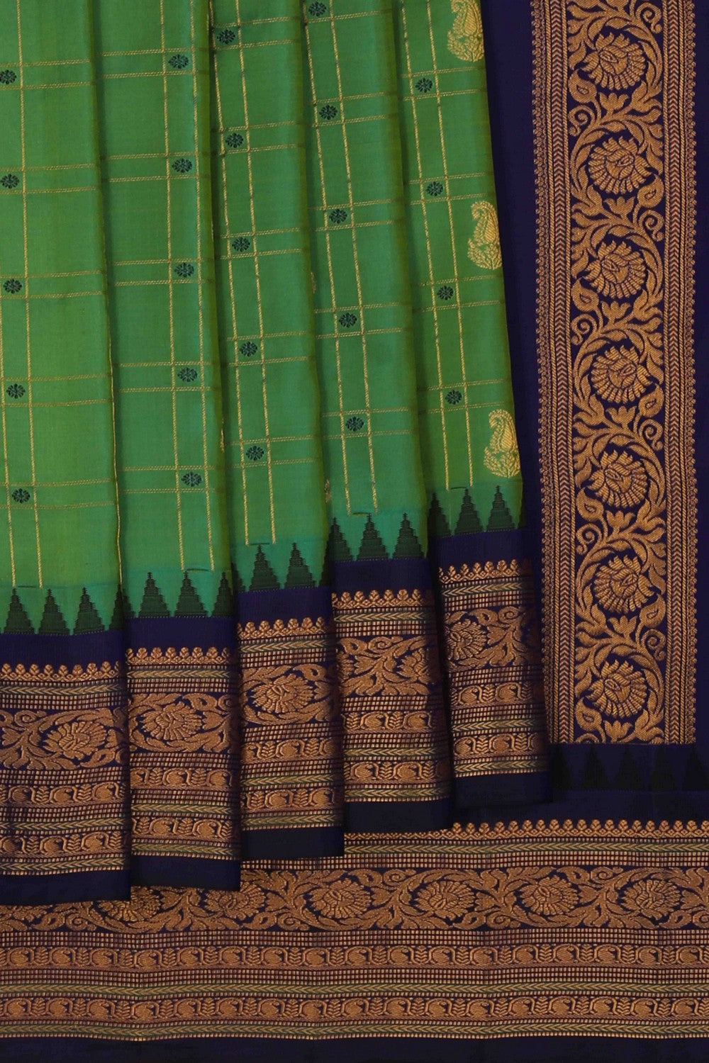 Gadwal Silk Kattam Green Saree