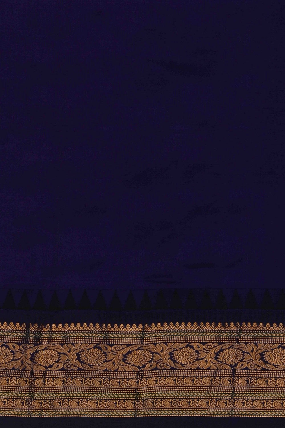 Gadwal Silk Kattam Green Saree