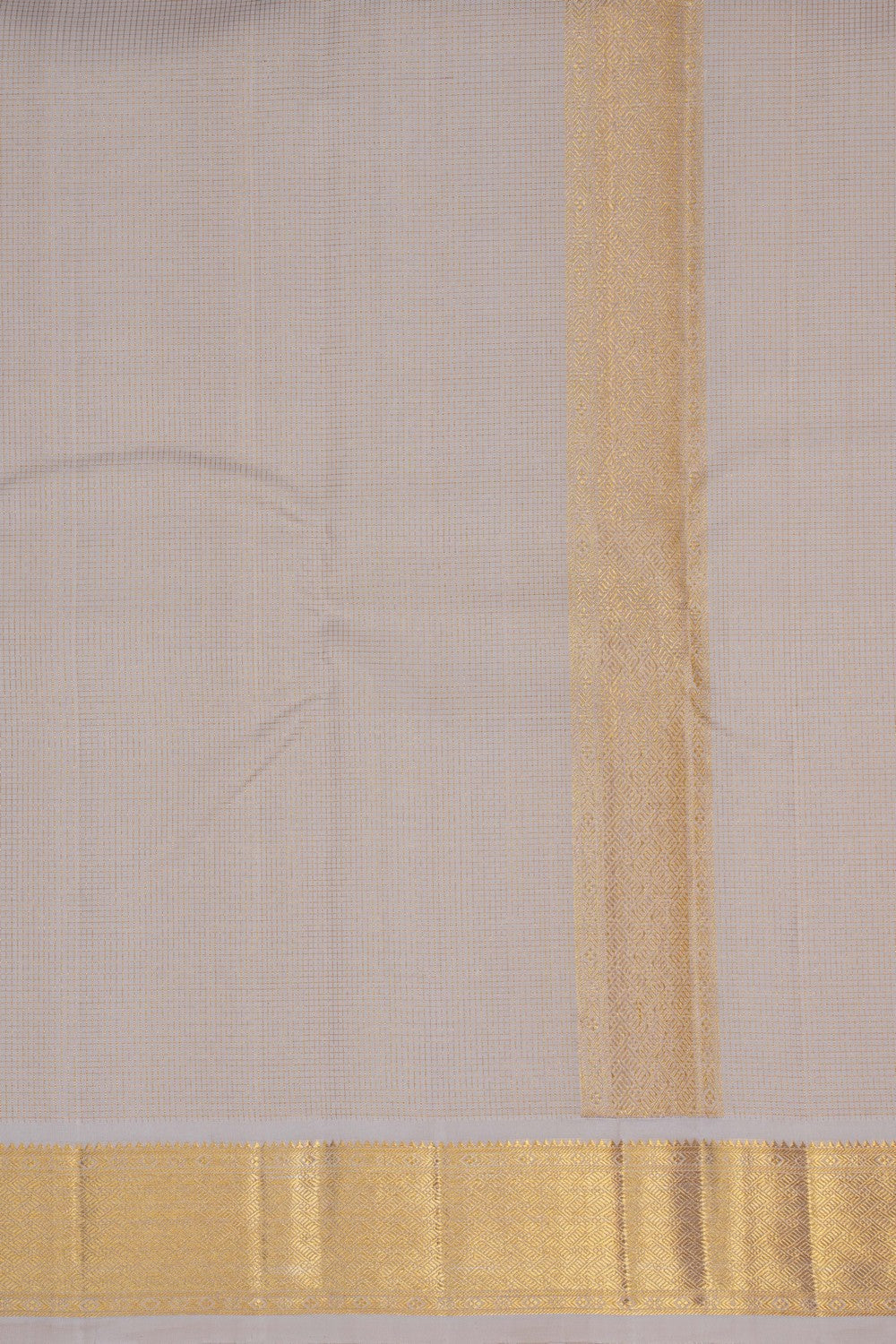 Image of Arani Silk Off-White Dhoti With Kanduva (8 X 4) 3 Pcs Set