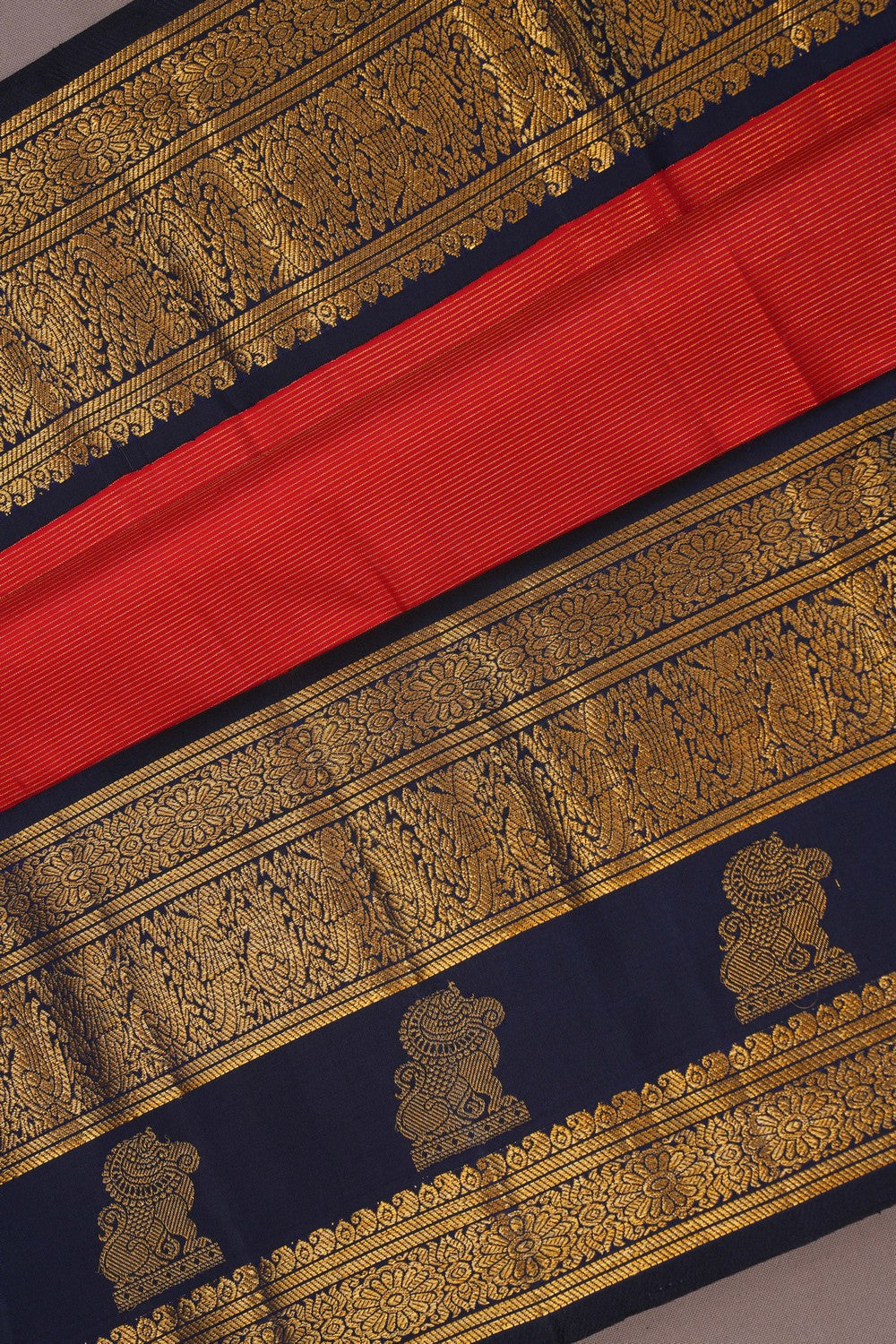 Image of Red Brocade Kanchipattu Saree