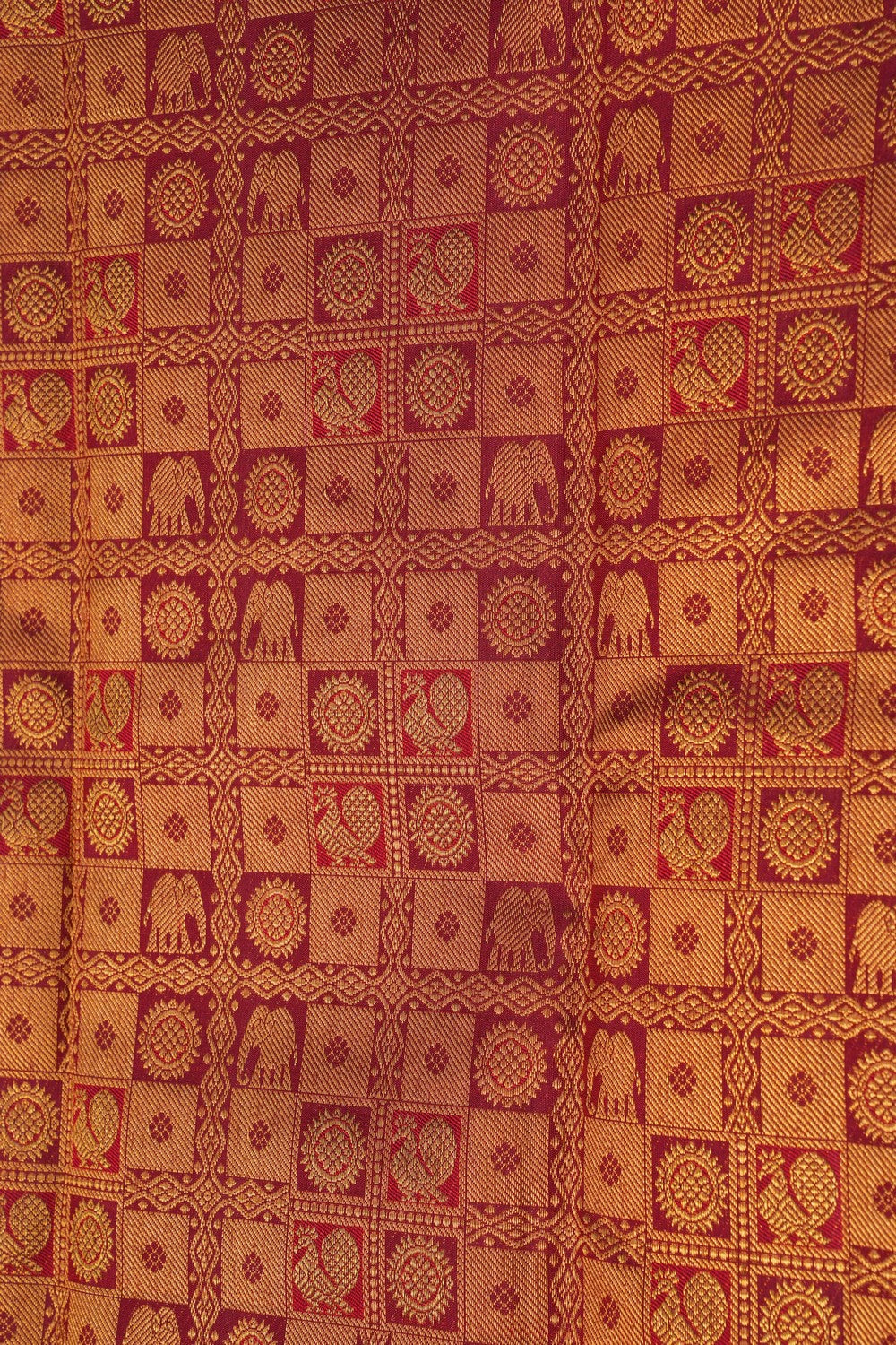 Image of Maroon Brocade Kanchipattu Saree