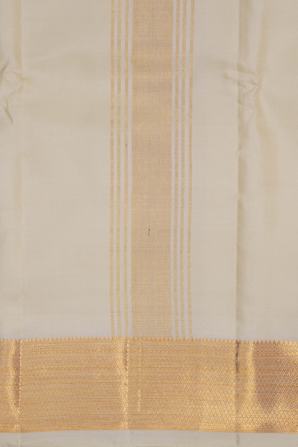Image of Kanchi Silk Dhoti With Kanduva (8 X 4) 2 PCS Set