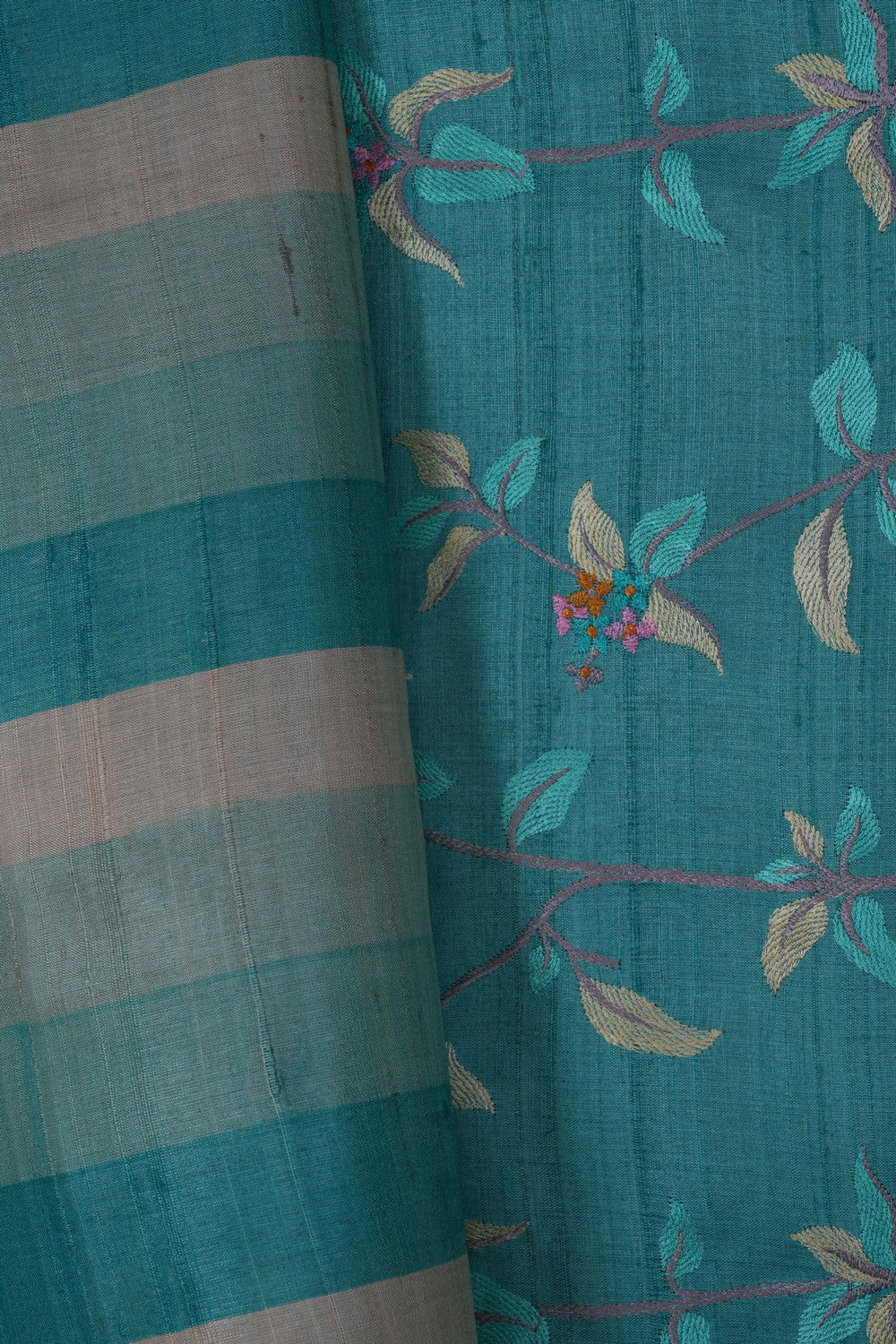 Image of A Simple Yet Elegant Embroidery Saree
