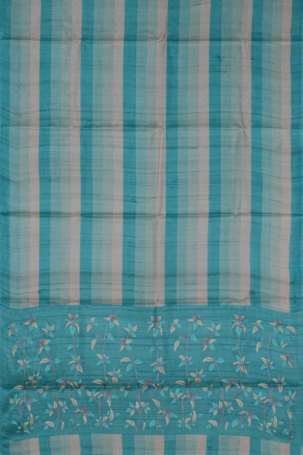 Image of A Simple Yet Elegant Embroidery Saree